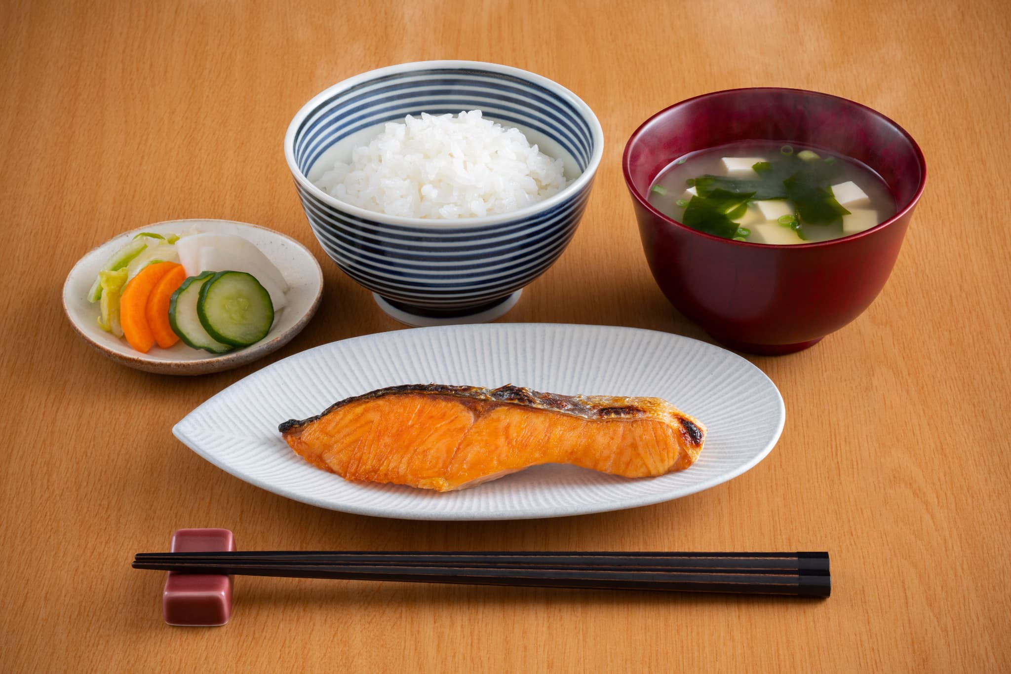 朝食